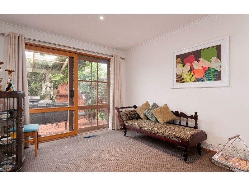 6 Plumtree Rise, Croydon Hills VIC 3136