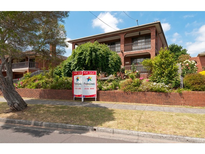90 Woodville Road, Mooroolbark VIC 3138