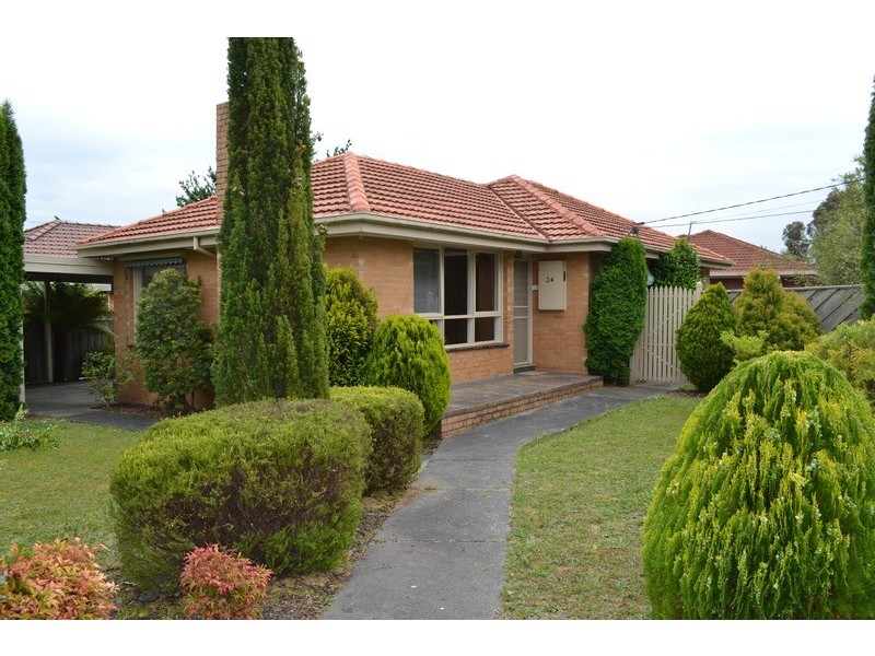 24 Thomas Street, Croydon South VIC 3136