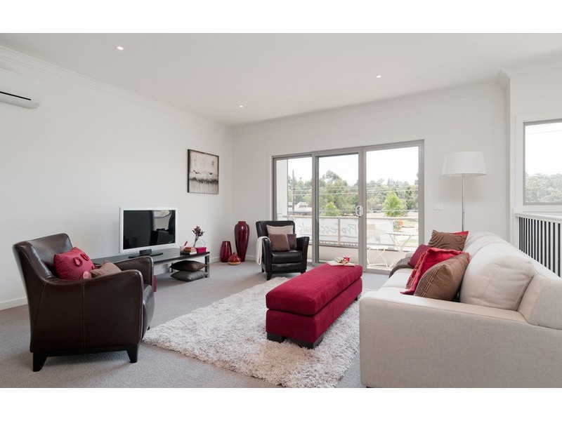 98 -100 Brice Avenue, Mooroolbark VIC 3138