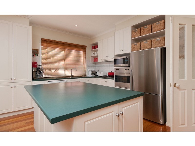 17 Yarra Valley Boulevard, Chirnside Park VIC 3116