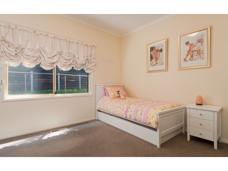 17 Yarra Valley Boulevard, Chirnside Park VIC 3116