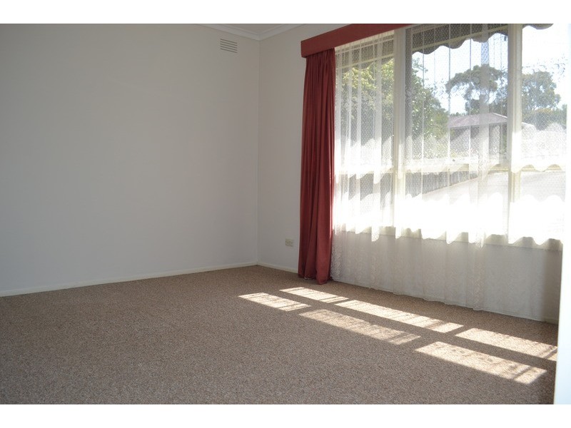 26 Zina  Grove, Mooroolbark VIC 3138