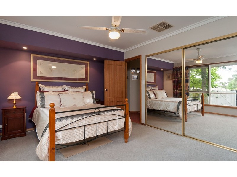 5 Amelia Court, Kilsyth VIC 3137