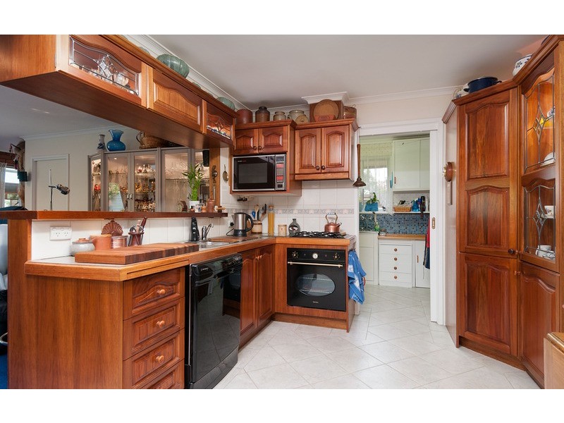 29 Lee Ann Crescent, Croydon VIC 3136