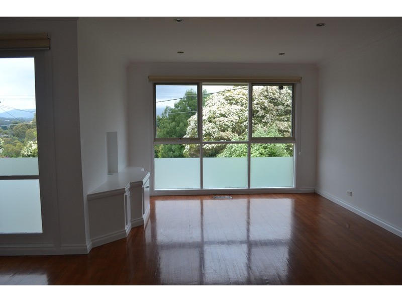 15 Selina Avenue, Mooroolbark VIC 3138