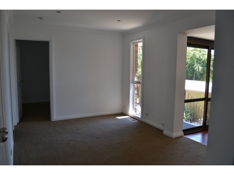 15 Selina Avenue, Mooroolbark VIC 3138