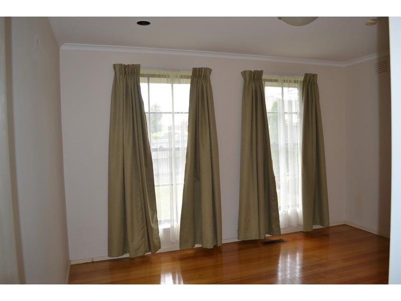 23 Thomas Street, Croydon South VIC 3136