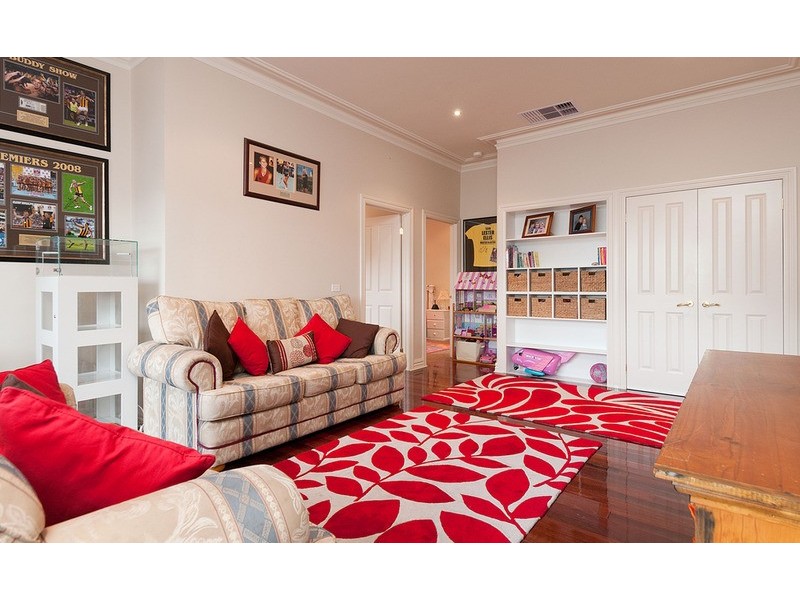 18 Sirocco Court, Wandin North VIC 3139