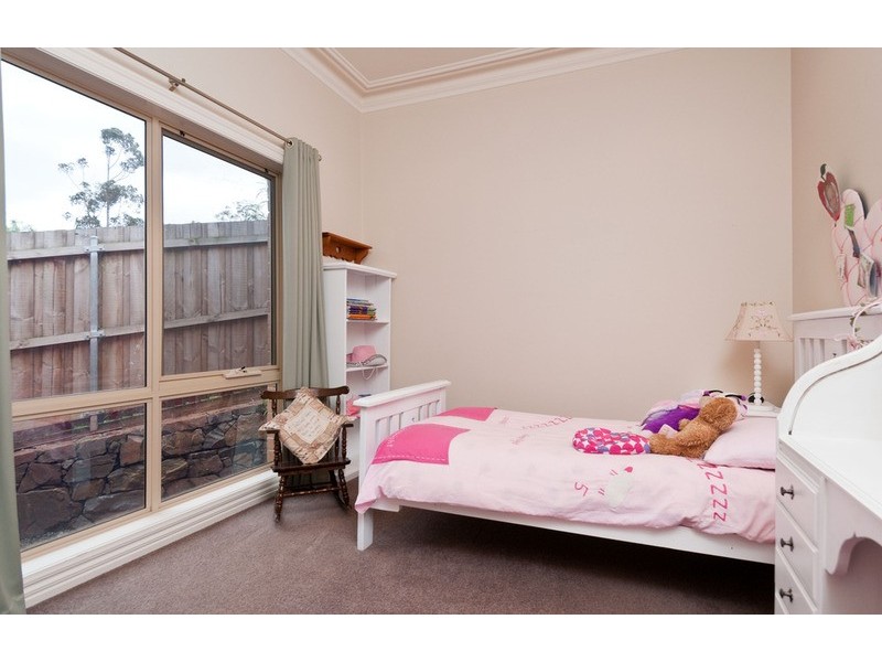 18 Sirocco Court, Wandin North VIC 3139