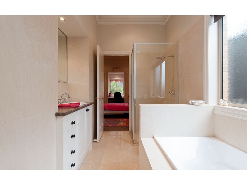 18 Sirocco Court, Wandin North VIC 3139