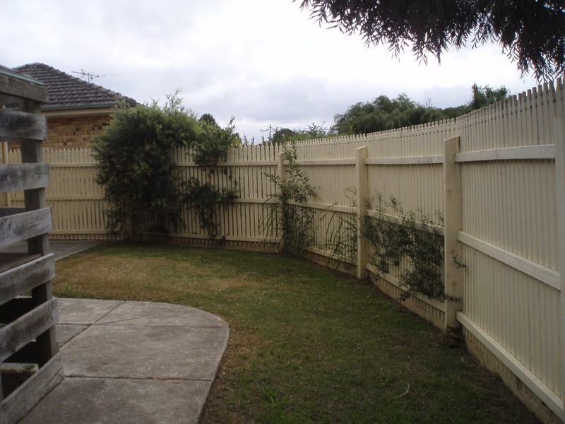 1/59 Dryden Concourse, Mooroolbark VIC 3138