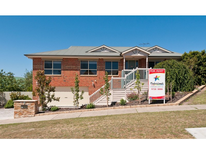 4 Pinnacle Rise, Lilydale VIC 3140