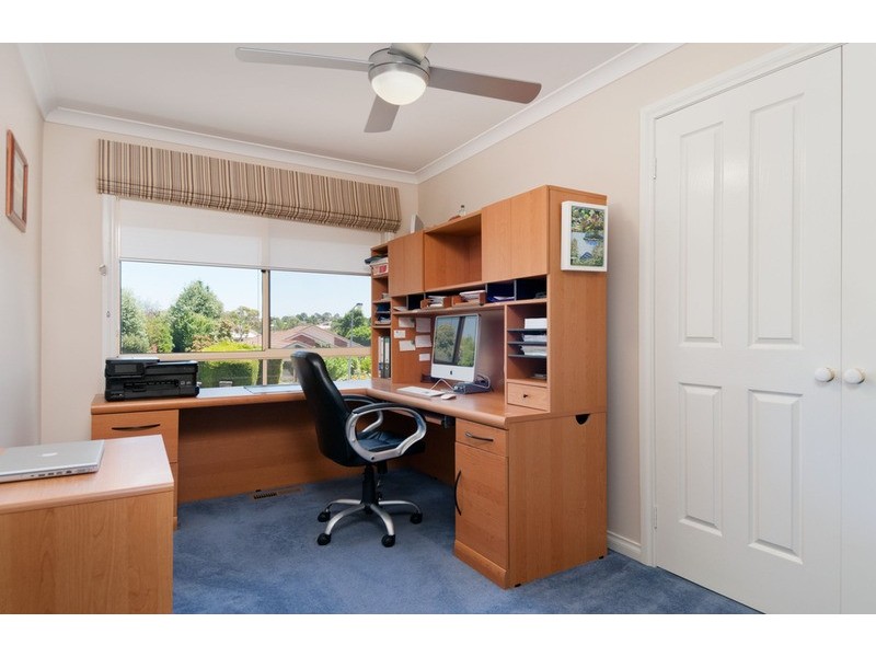 4 Pinnacle Rise, Lilydale VIC 3140