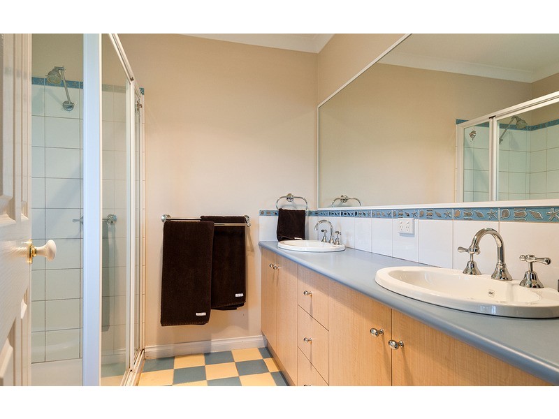 4 Pinnacle Rise, Lilydale VIC 3140