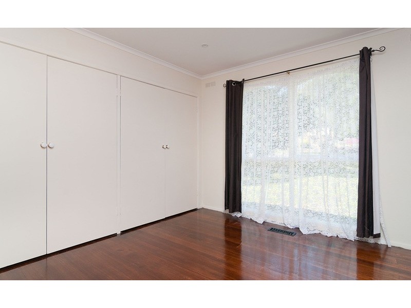 27 Mountfield  Road, Kilsyth VIC 3137