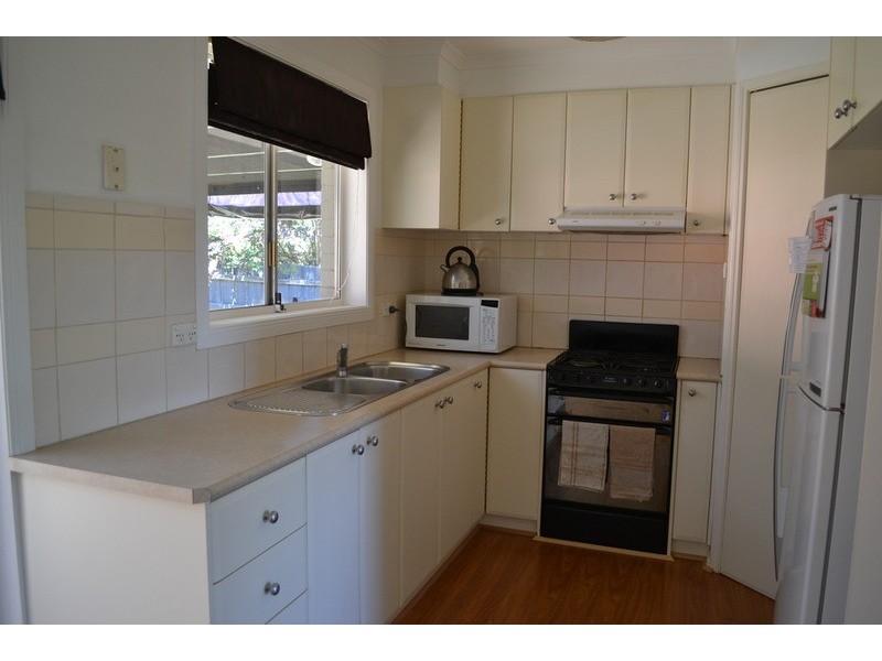 6 Wimbledon  Court, Mooroolbark VIC 3138