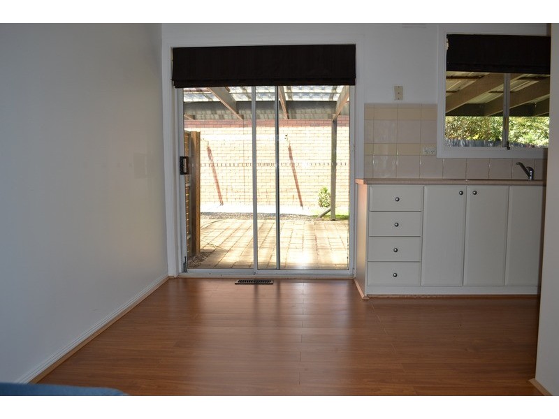 6 Wimbledon  Court, Mooroolbark VIC 3138