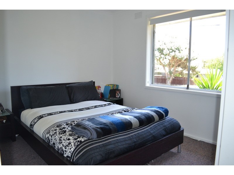 6 Wimbledon  Court, Mooroolbark VIC 3138