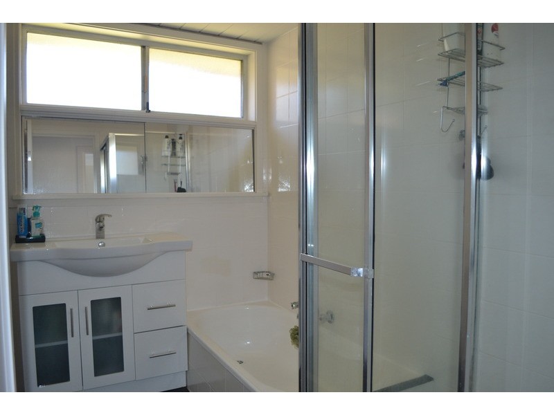 6 Wimbledon  Court, Mooroolbark VIC 3138