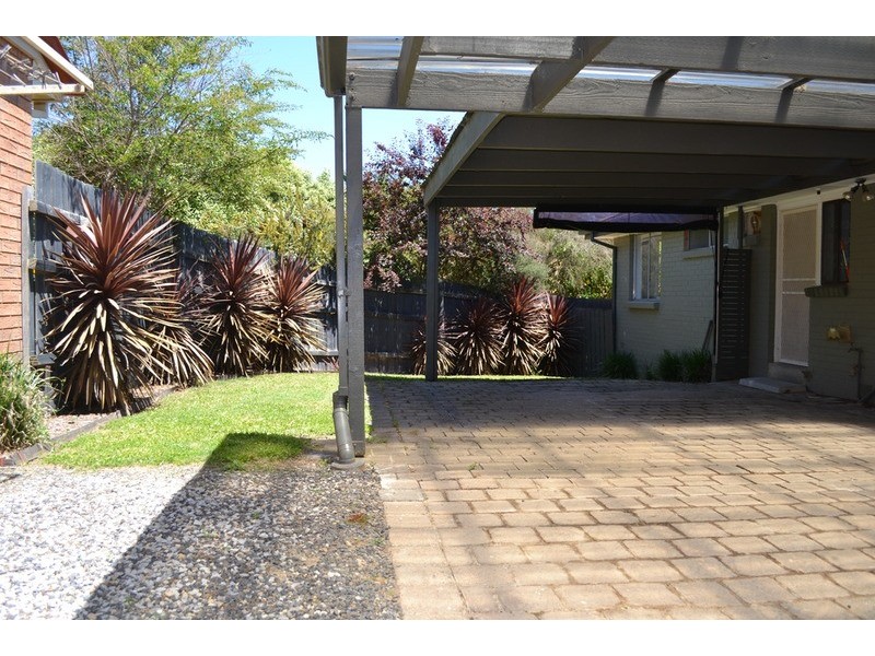 6 Wimbledon  Court, Mooroolbark VIC 3138