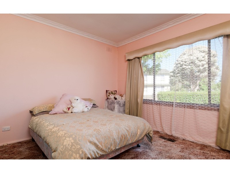 19 Diane Crescent, Mooroolbark VIC 3138
