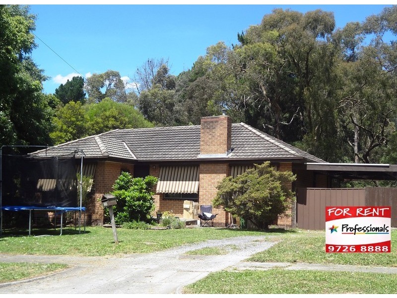 18 St James Avenue, Montrose VIC 3765