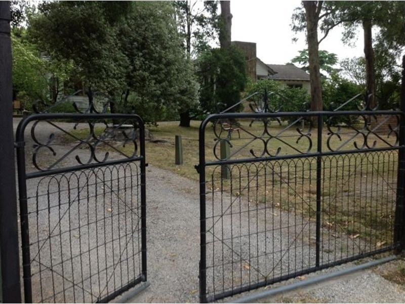 18-20 Yeaman Road, Montrose VIC 3765