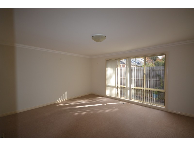 3/12 Railway Crescent, Croydon VIC 3136