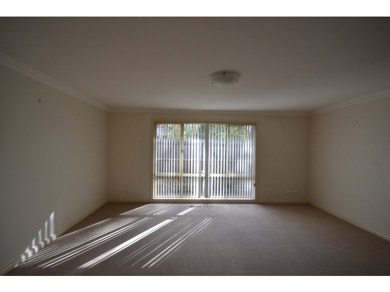 3/12 Railway Crescent, Croydon VIC 3136