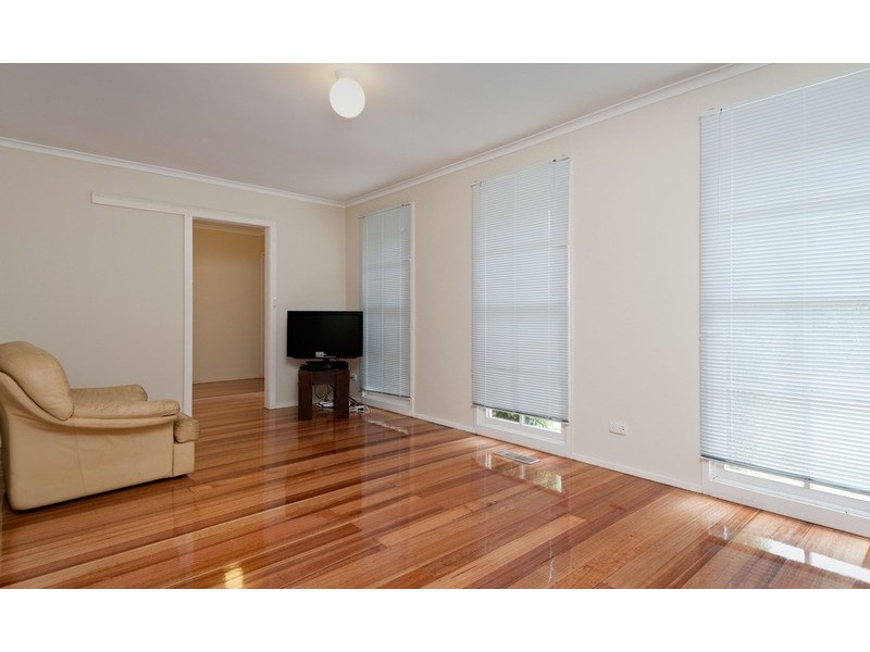 1/8 Pembroke Road, Mooroolbark VIC 3138