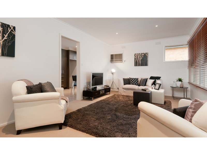 56 Longfellow Avenue, Mooroolbark VIC 3138