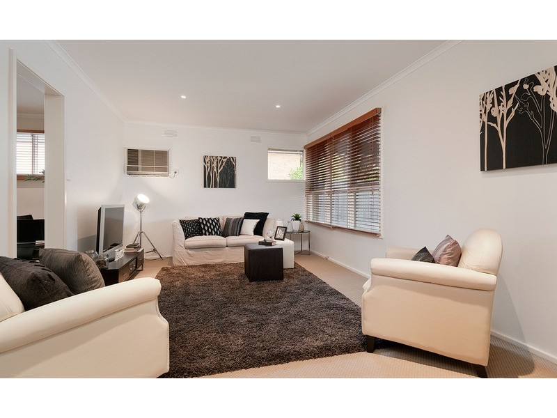 56 Longfellow Avenue, Mooroolbark VIC 3138