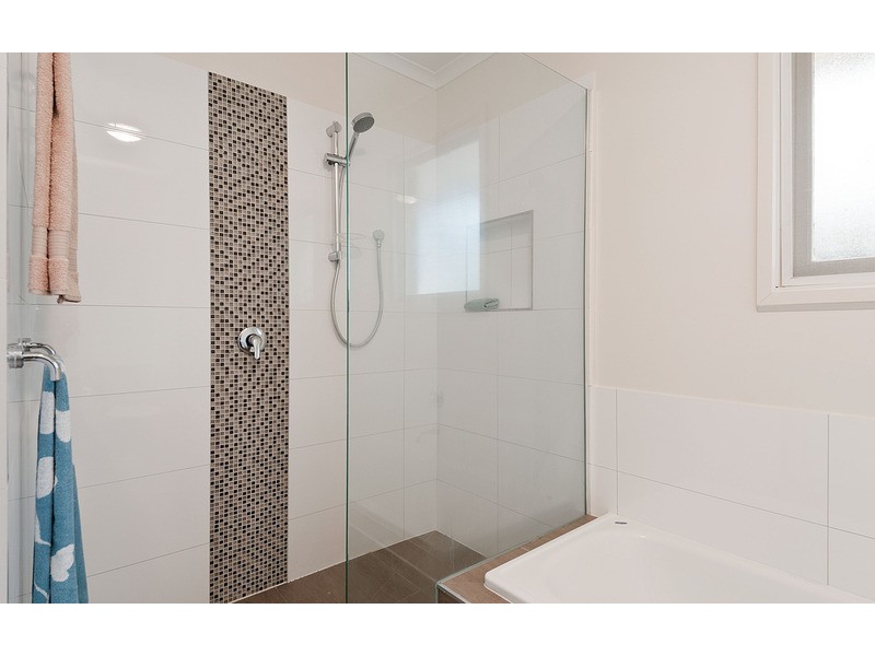 56 Longfellow Avenue, Mooroolbark VIC 3138
