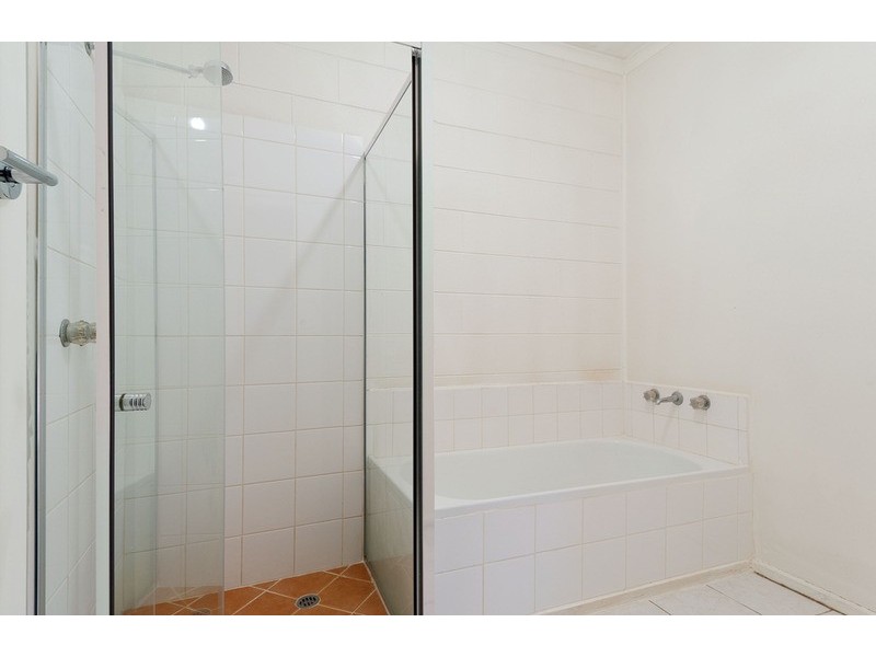 2/96 Sherlock Road, Mooroolbark VIC 3138