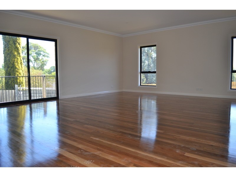 15a Balmoral Street, Kilsyth VIC 3137