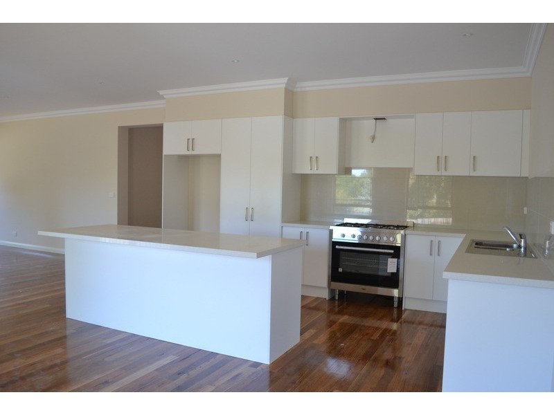 15a Balmoral Street, Kilsyth VIC 3137