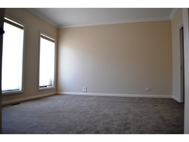 15a Balmoral Street, Kilsyth VIC 3137