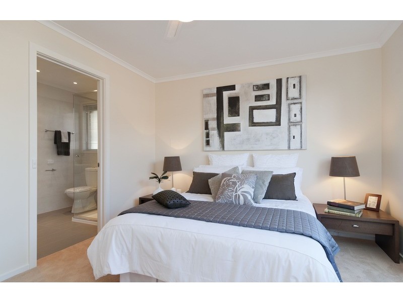 1/50 Kimberley Drive, Chirnside Park VIC 3116