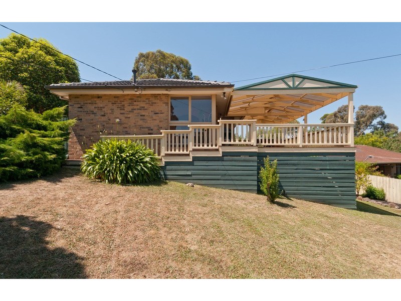 13 Alawara Drive, Mooroolbark VIC 3138