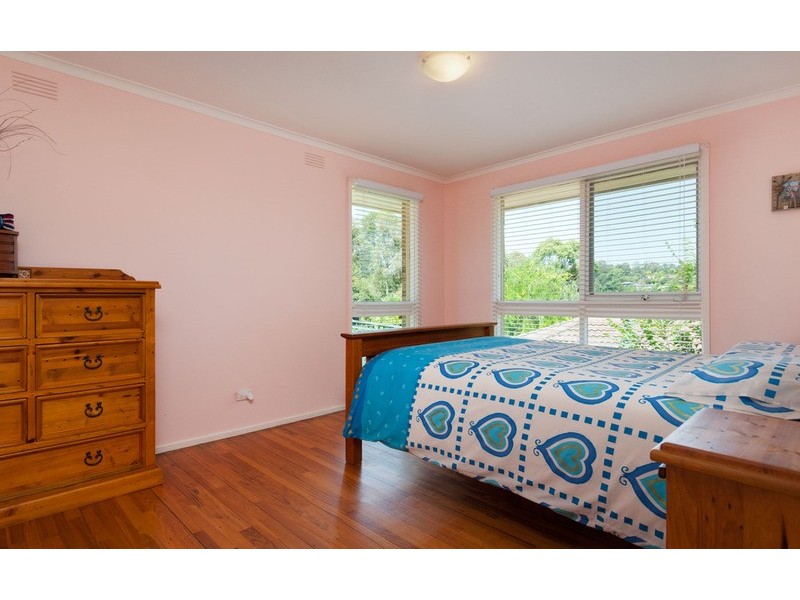 13 Alawara Drive, Mooroolbark VIC 3138