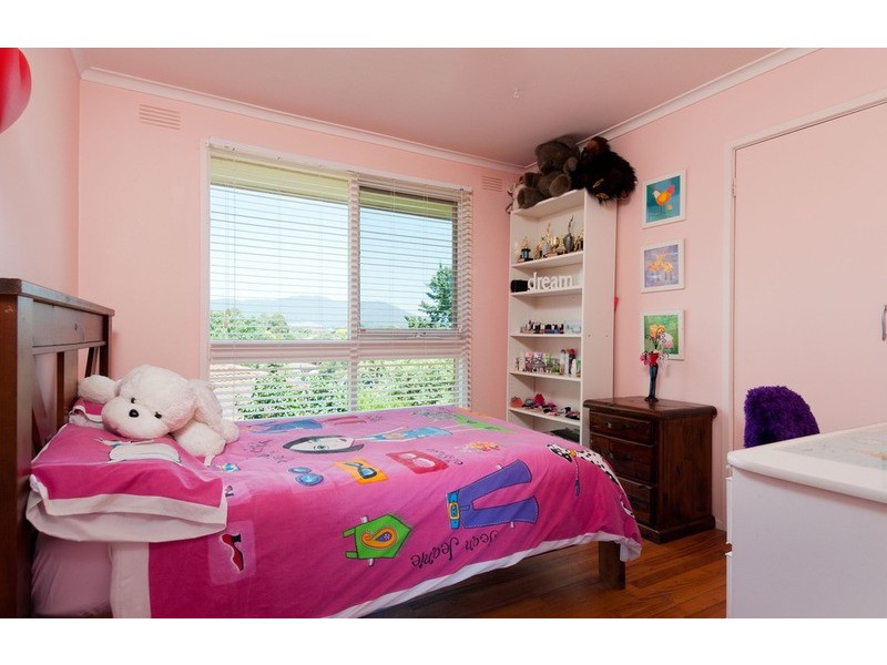 13 Alawara Drive, Mooroolbark VIC 3138