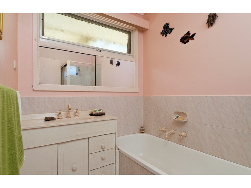 13 Alawara Drive, Mooroolbark VIC 3138