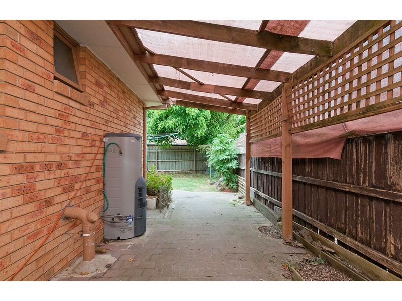 3 Honeysuckle  Walk, Croydon South VIC 3136