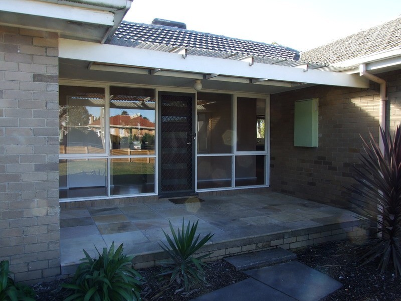 89 Sellick  Drive, Croydon VIC 3136