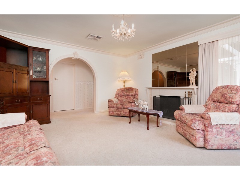 329 Hull Road, Mooroolbark VIC 3138