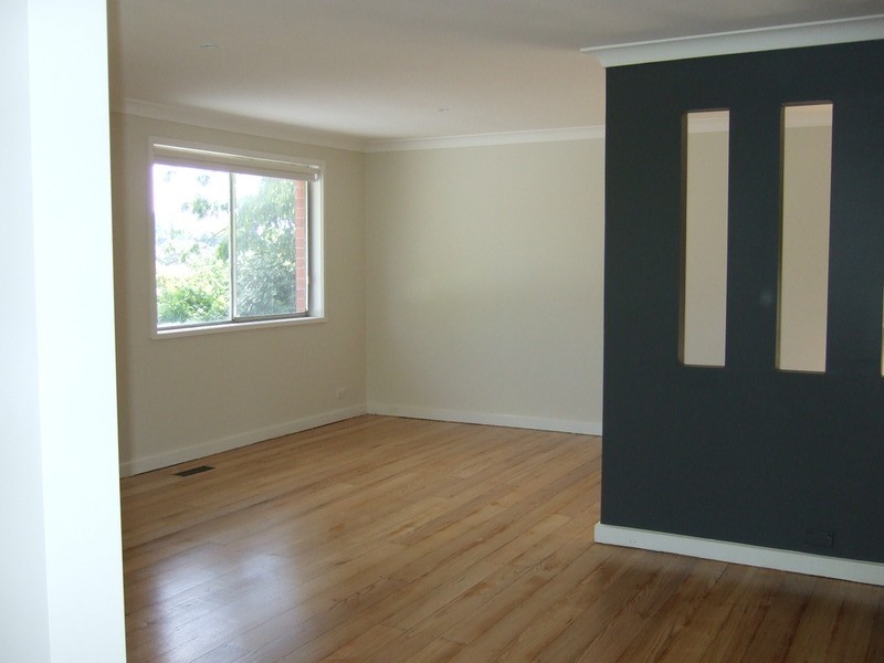 11 Aintree Street, Mooroolbark VIC 3138