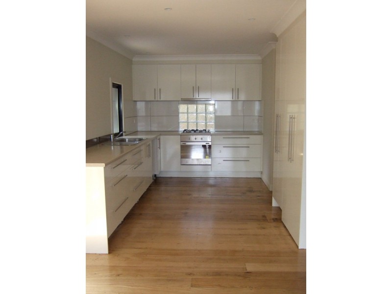 11 Aintree Street, Mooroolbark VIC 3138