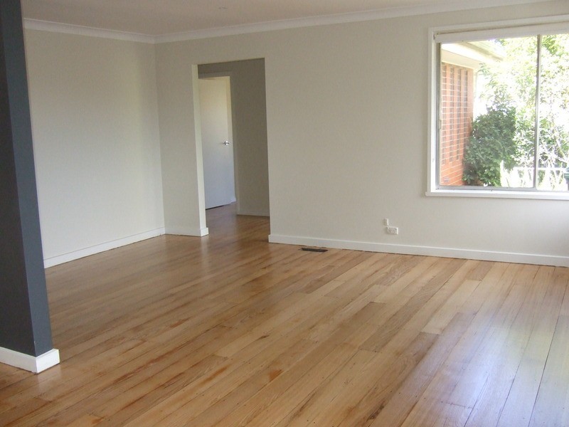 11 Aintree Street, Mooroolbark VIC 3138
