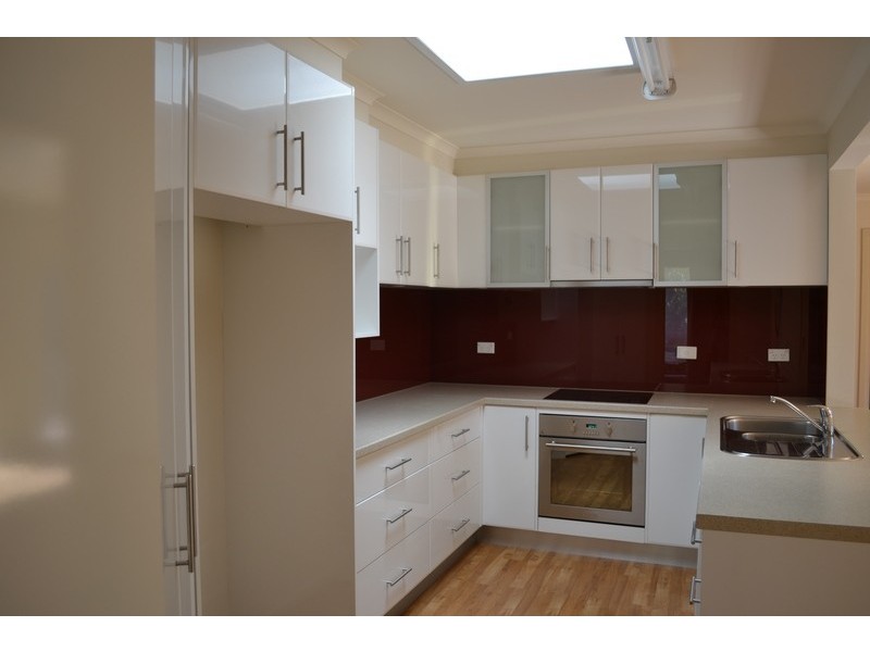 4 Bond Court, Croydon VIC 3136